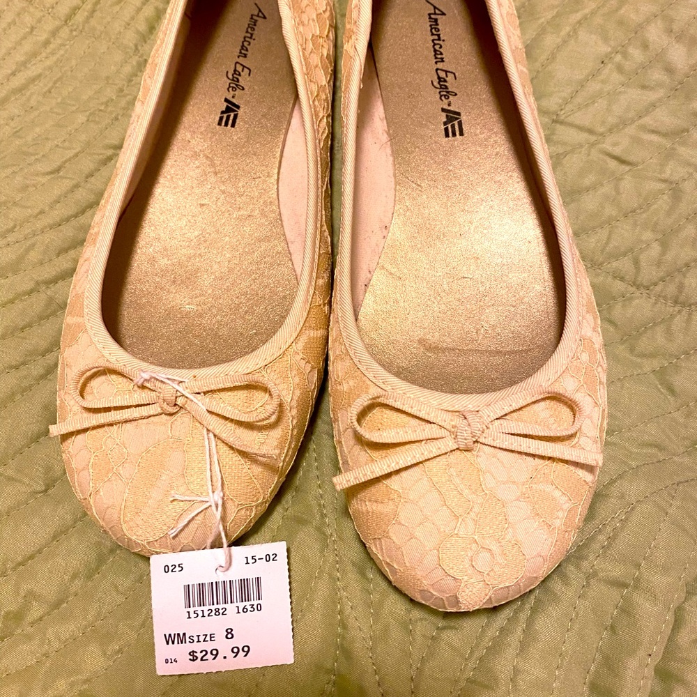 American Eagle Ivory Lace flats, size 8, NWT